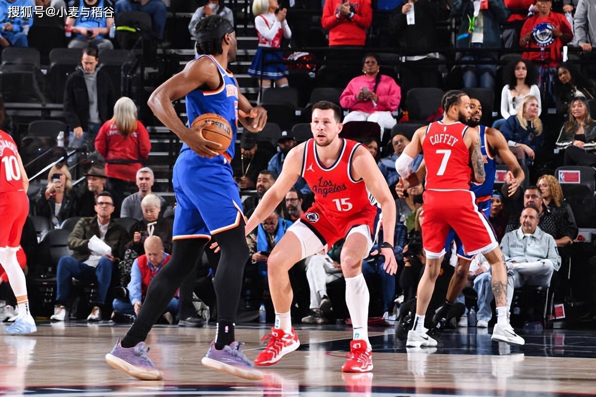 NBA快船交易第2步：正式裁掉中锋尤班克斯&度过澄清期将加盟国王
