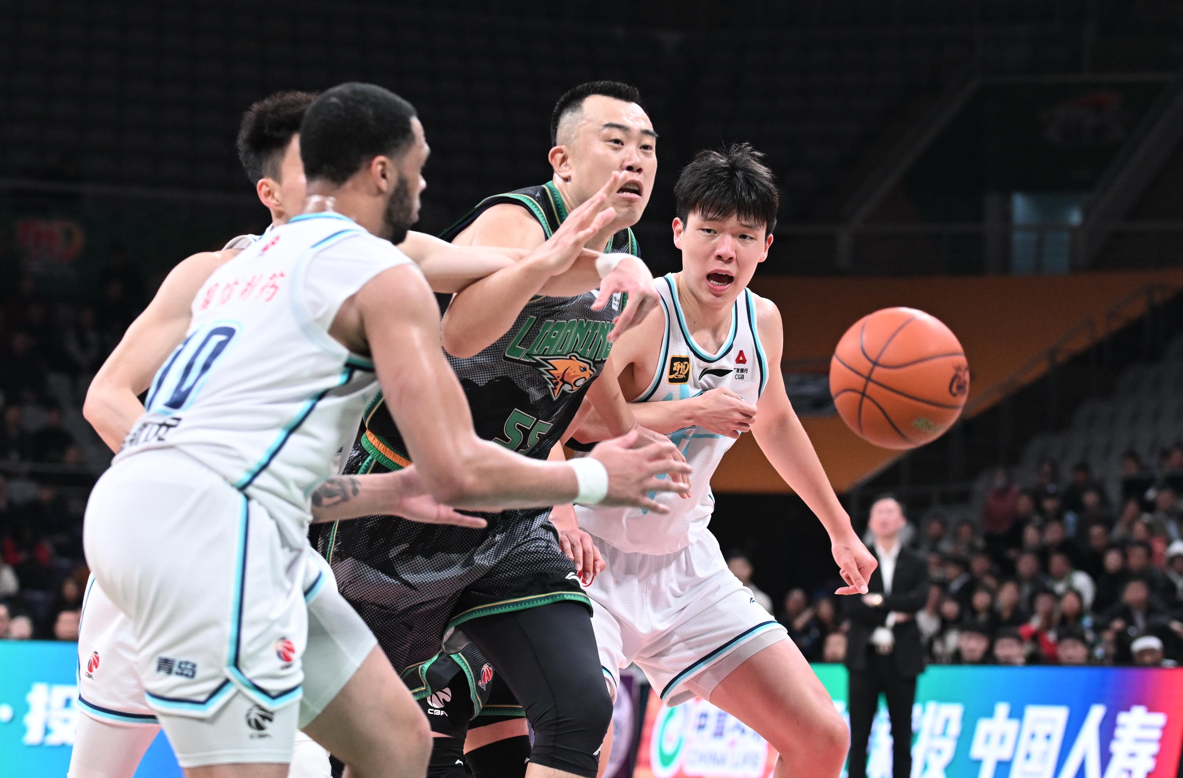 江苏男篮迎战辽宁本钢队，必须全力以赴